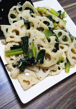 レンコンと小松菜のにんにくポン酢炒め-レシピのメイン写真