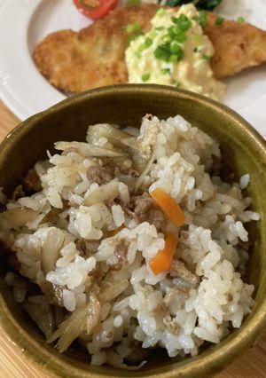 牛肉ごぼうの混ぜご飯-レシピのメイン写真