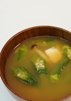 オクラとしめじの味噌汁-レシピのメイン写真