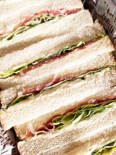生ハムとクリームチーズのサンドイッチ-レシピのメイン写真