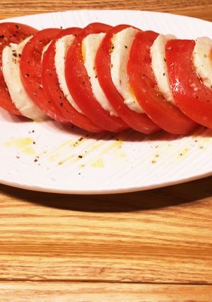 トマトとモッツァレラの簡単カプレーゼ-レシピのメイン写真