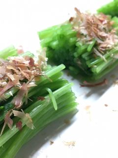 削り節と食べる三つ葉のおひたし-レシピのメイン写真