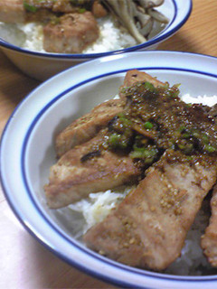お刺身の残りで★★まぐろの辛みそ丼★★-レシピのメイン写真