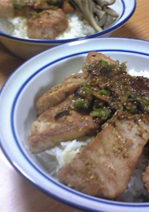 お刺身の残りで★★まぐろの辛みそ丼★★-レシピのメイン写真