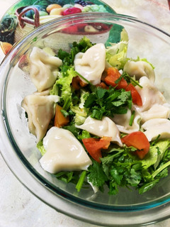 パクチー餃子サラダ-レシピのメイン写真