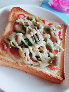 食パンでピザ風-レシピのメイン写真