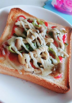 食パンでピザ風-レシピのメイン写真