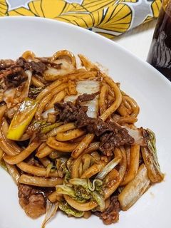 簡単!タレで作るすき焼き風焼きうどん-レシピのメイン写真