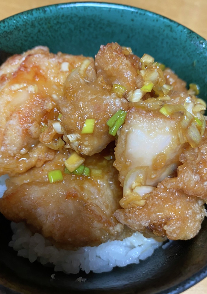 簡単♡甘酸っぱいネギソースの唐揚げ丼-レシピのメイン写真
