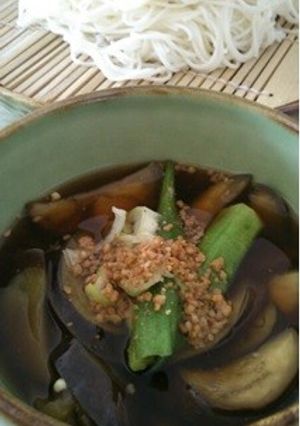ゴマが香る熱々ナスのそうめんつけ汁-レシピのメイン写真