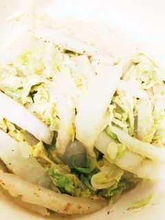 白菜で温かい一品。醤油にんにくマヨ和え。-レシピのメイン写真