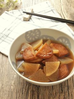 材料4つ★冷凍大根とさつま揚げの煮物-レシピのメイン写真