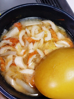 魚介の旨味でる ちくわと白菜のお味噌汁-レシピのメイン写真