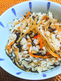 ひじきのきんぴらと雑穀米の混ぜごはん-レシピのメイン写真