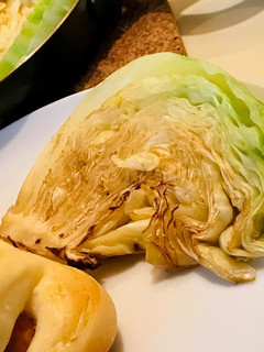 芯と焦げ目が美味しいキャベツバターソテー-レシピのメイン写真
