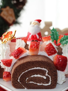 クリスマスに♡簡単可愛いブッシュドノエル-レシピのメイン写真