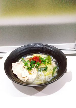 豚肉とレタスの白滝鍋-レシピのメイン写真