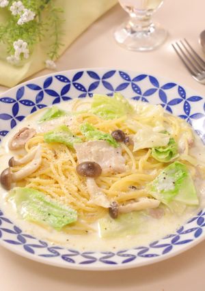 春キャベツと豚バラ肉の濃厚チーズパスタ-レシピのメイン写真
