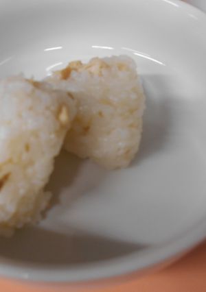 鮭おにぎり ~保育園のおやつ~-レシピのメイン写真