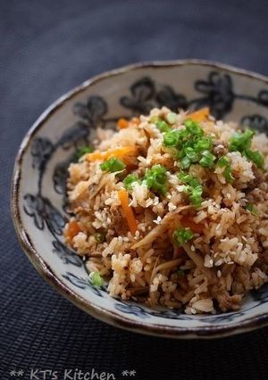 ひき肉とゴボウのピリ辛炊き込みご飯-レシピのメイン写真
