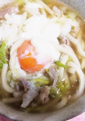 肉うどん、温泉卵のせ-レシピのメイン写真