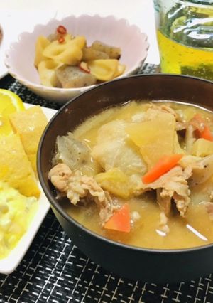 里芋たっぷり具沢山豚汁・白菜入り-レシピのメイン写真