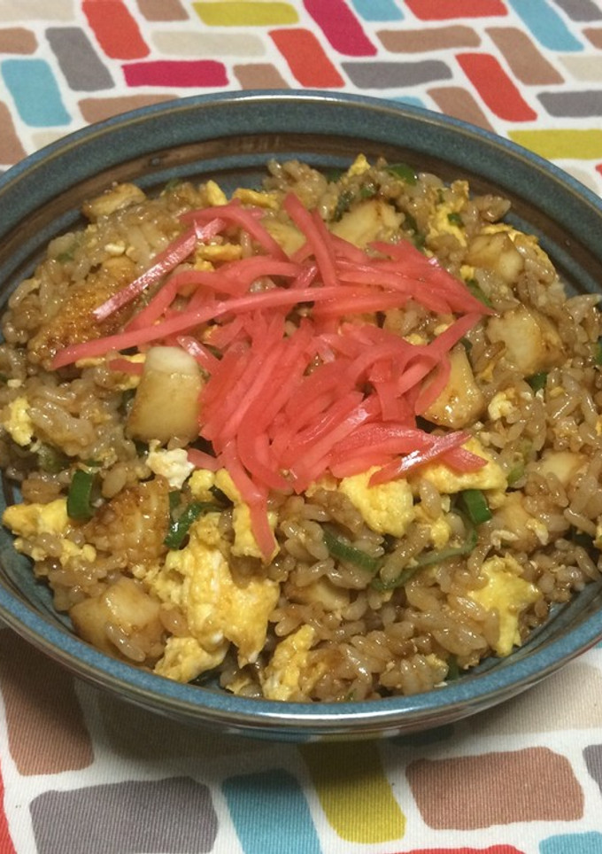 超簡単☆こく旨♫シンプルソースのいか炒飯-レシピのメイン写真