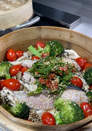 塩サバの蒸し料理 梅大葉だれ添え-レシピのメイン写真