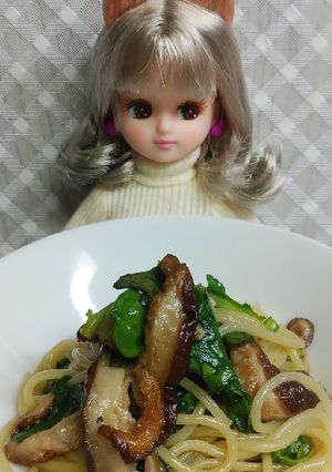 リカちゃん♡春菊と椎茸パスタ⁎∗-レシピのメイン写真