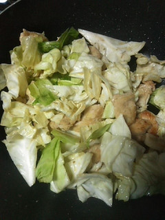 簡単❣鶏とキャベツのごま油炒め-レシピのメイン写真