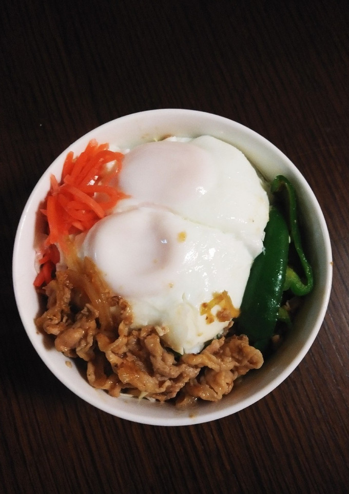 簡単☆生姜焼き目玉丼-レシピのメイン写真