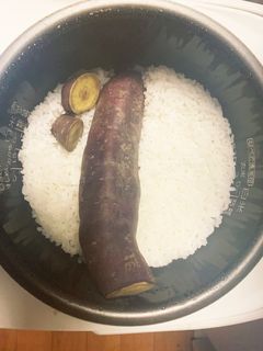 簡単!炊飯器でイモを蒸す-レシピのメイン写真