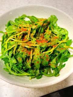 ナンプラードレッシング♪春菊サラダ-レシピのメイン写真