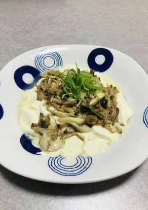 キノコの和風クリームソース(写真は豆腐)-レシピのメイン写真