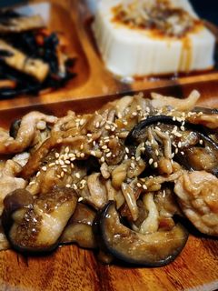 豚肉となすびとしめじのオイスター炒め-レシピのメイン写真