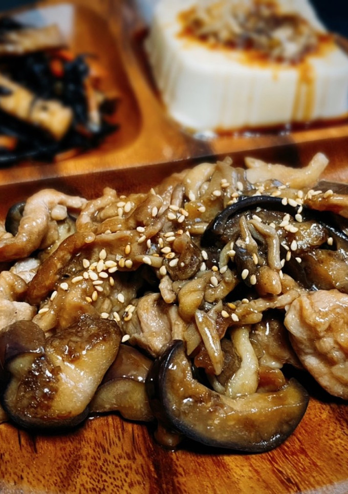 豚肉となすびとしめじのオイスター炒め-レシピのメイン写真