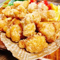 から揚げ 基本からアレンジまで！思わずつくりたくなる「鶏肉 粉チーズ から揚げ