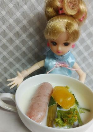 リカちゃん♡具沢山ソーセージミルクスープ-レシピのメイン写真