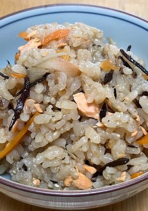 ひじきの炊き込みご飯-レシピのメイン写真