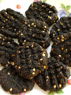 おから黒胡麻ペーストクッキー-レシピのメイン写真