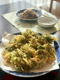 簡単♡春菊と玉ねぎじゃこのかき揚げ-レシピのメイン写真