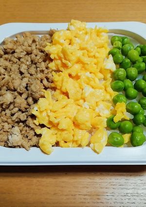 簡単、絶品、子供喜ぶ、三色そぼろ丼-レシピのメイン写真
