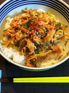 もやしと長葱の肉味噌丼-レシピのメイン写真