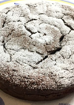 【板チョコで】王道！濃厚ガトーショコラ-レシピのメイン写真