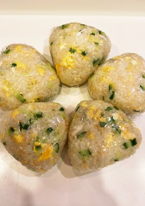 普通に飽きたら…きゅうたまおにぎり-レシピのメイン写真