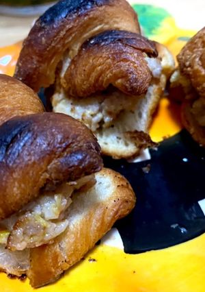 余った餃子のタネでクロワッサンサンド-レシピのメイン写真