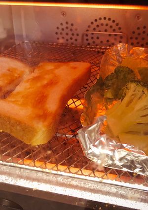 時短！冷凍ブロッコリーと冷凍パン同時調理-レシピのメイン写真