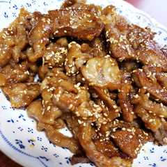 รูปของ 豚肉とレバーのレモン煮