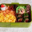 今朝の息子のお弁当はピーマンの肉詰めです