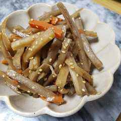 รูปของ 【簡単】10分で作るきんぴら【減塩】